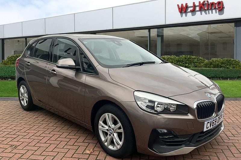 Used BMW 220 Comfort Edition 192 HP (141 kW) 2019 Beige Hatchback
