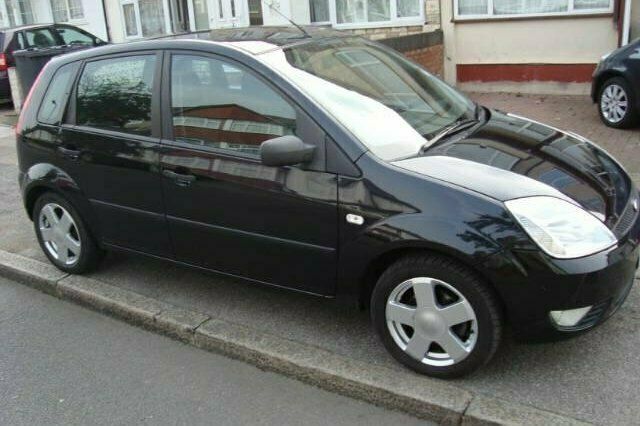 Used 2005 Ford Fiesta Hatchback | £2,000 (Fair price) - Image 1/4
