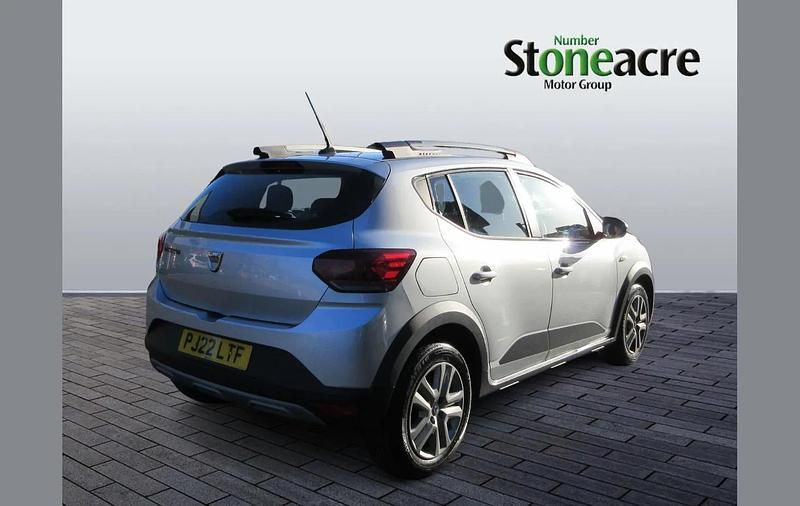Used Dacia Sandero Comfort 90 HP (66 kW) 2022 Grey SUV