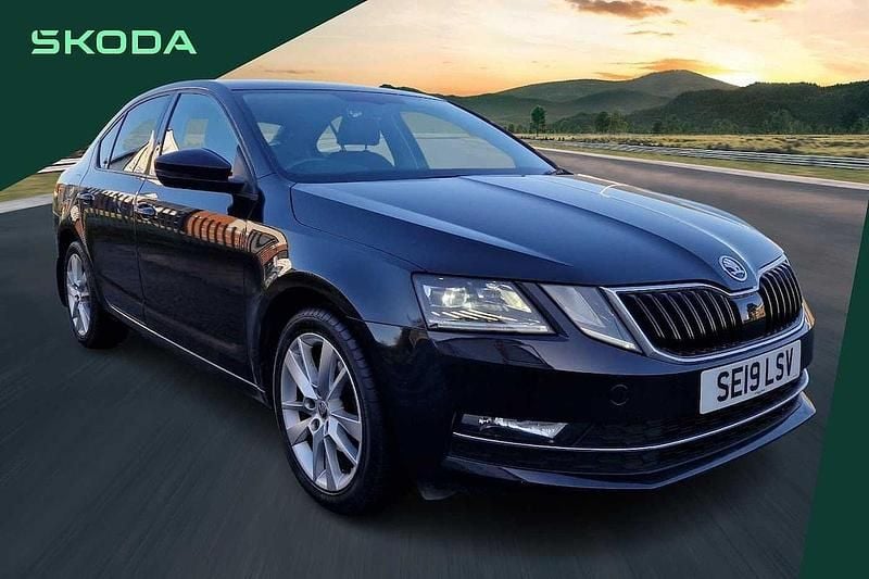 Black Used 2019 Skoda Octavia SE L Hatchback | £12,234 (Good price) - Image 1/4