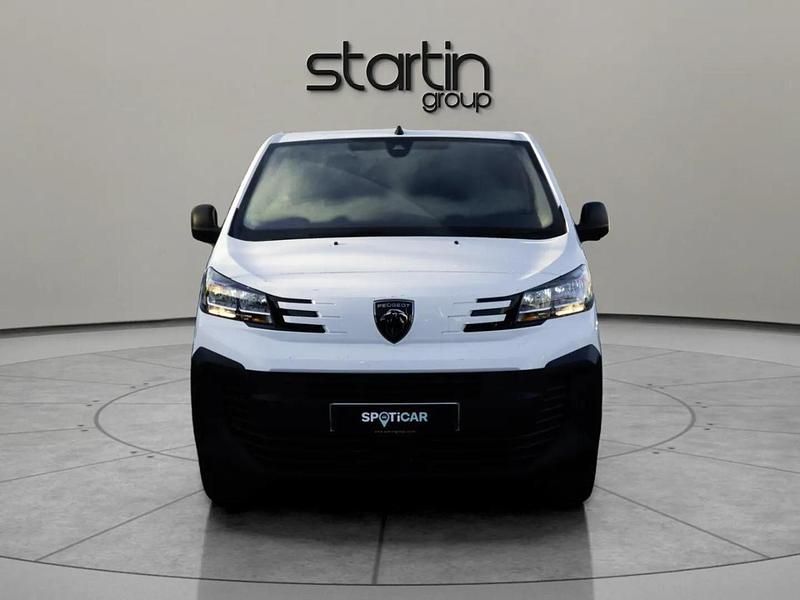 Used Peugeot Expert 143 HP (105 kW) 2024 White Van