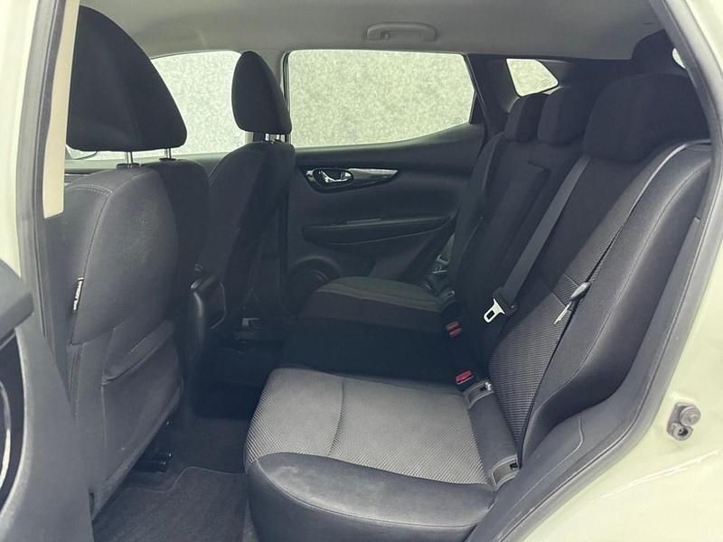 Used Nissan Qashqai N-Connecta 2016 White SUV