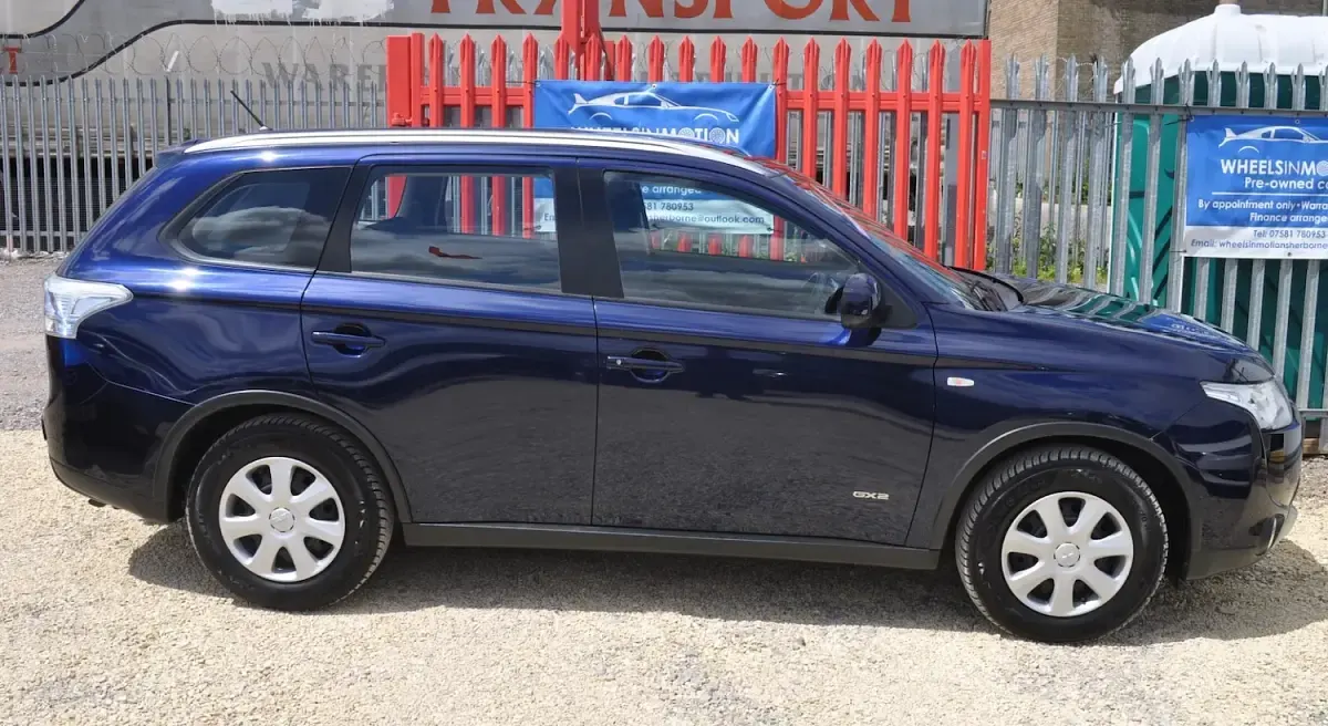 Used Mitsubishi Outlander 150 HP (110 kW) 2014 Blue SUV
