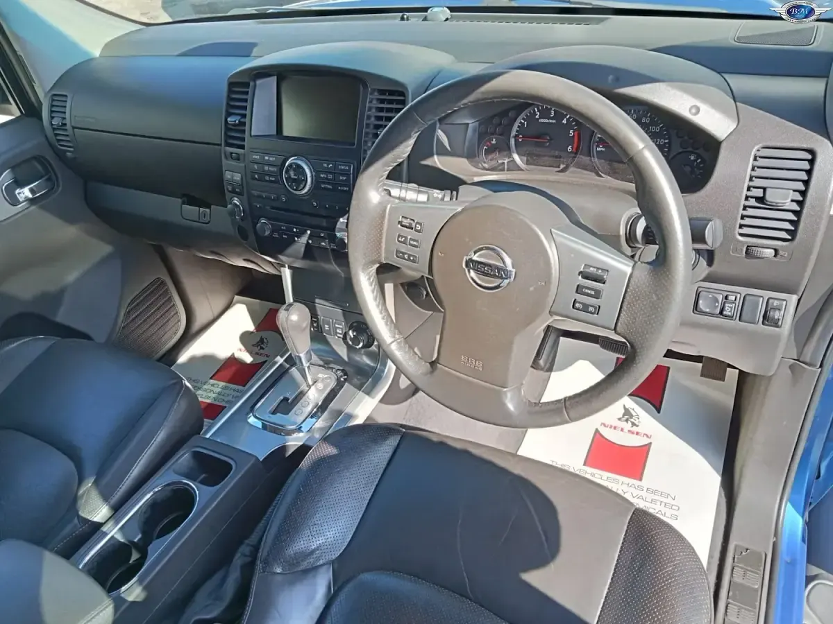 Used Nissan Navara Tekna 2011 Blue Pickup