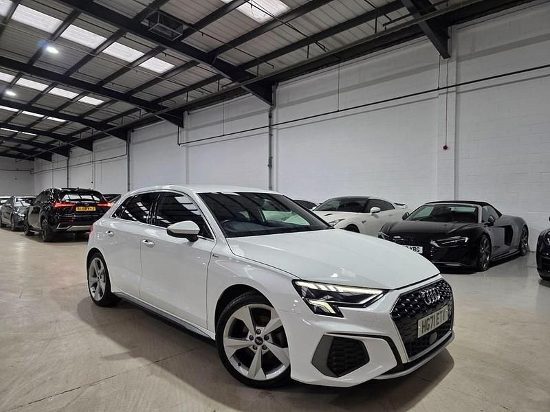 Used Audi A3 Sportback S-Line 150 HP (110 kW) 2021 White Hatchback