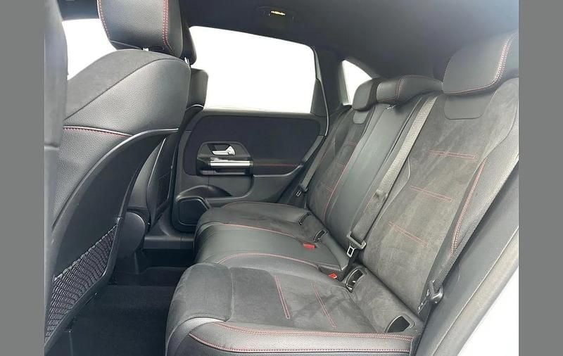 Used Mercedes B200 Executive 163 HP (119 kW) 2022 White MPV