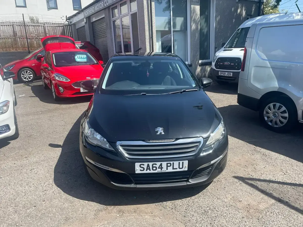 Used Peugeot 308 Active 125 HP (91 kW) 2014 Black Hatchback