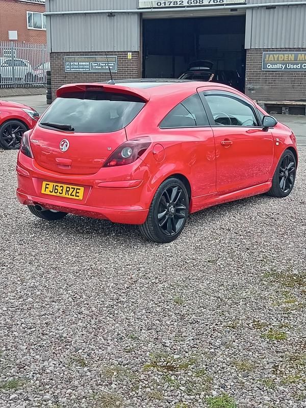 Used Vauxhall Corsa Edition 2013 Red Hatchback