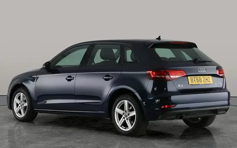 Used Audi A3 Sportback 116 HP (85 kW) 2019 Blue Hatchback