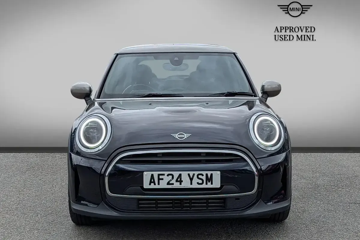 Used Mini Cooper Exclusive 134 HP (98 kW) 2024 Black Hatchback