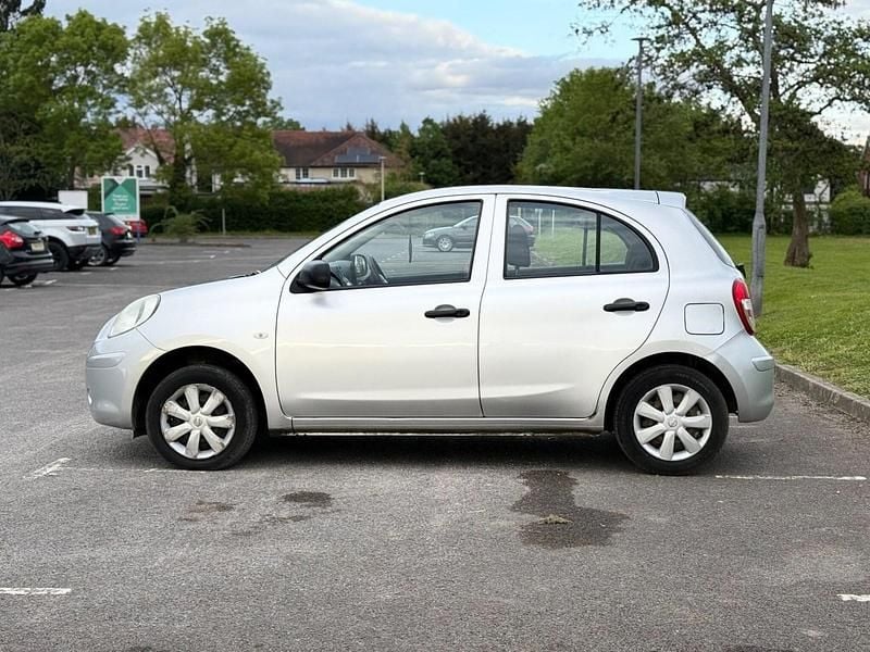 Usado Nissan Micra Visia 2012 Prateado Citadino