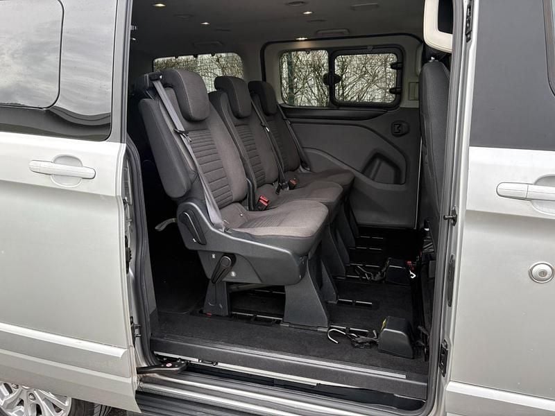 Used Ford Tourneo Titanium 130 HP (95 kW) 2020 Silver MPV
