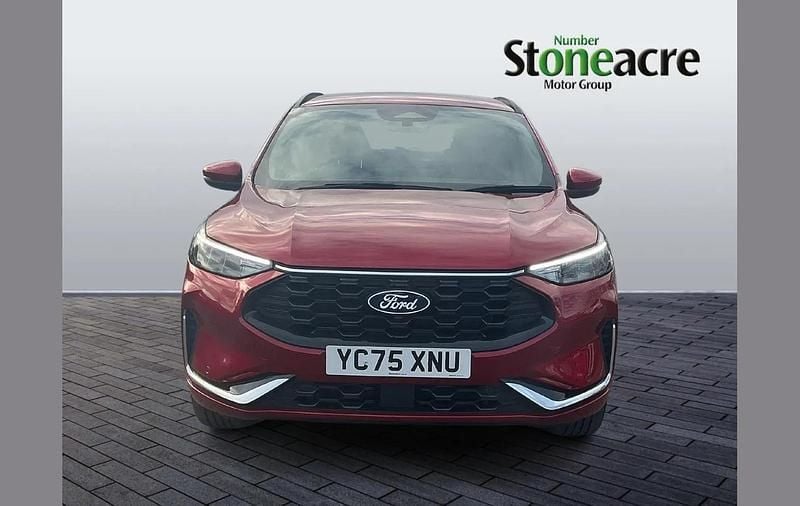 Używany Ford Kuga ST-Line 239 KM (175 kW) 2025 Czerwony SUV