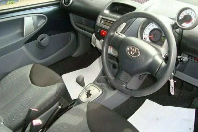 Used Toyota Aygo 67 HP (49 kW) 2005 Hatchback