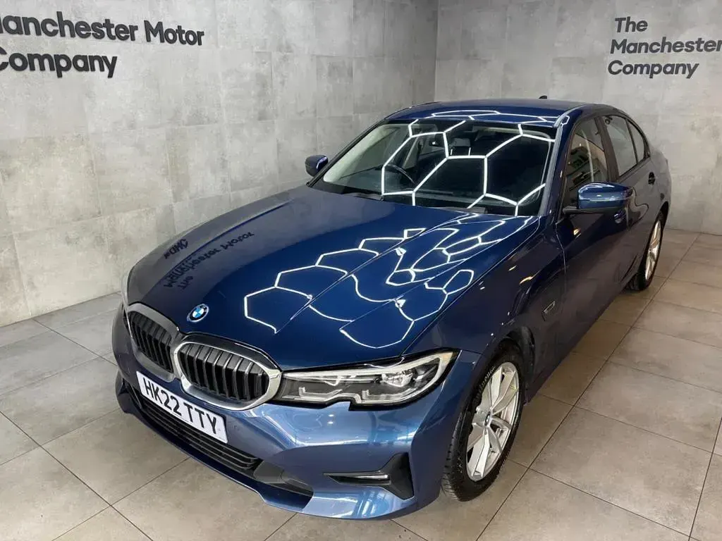 Used BMW 330e Comfort Edition 292 HP (214 kW) 2022 Blue Sedan