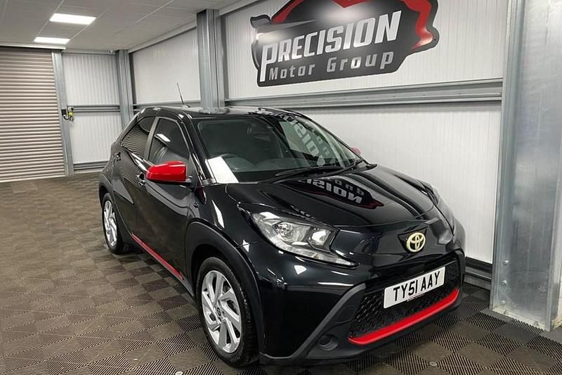 Used Toyota Aygo X PURE 72 HP (52 kW) 2022 Black SUV