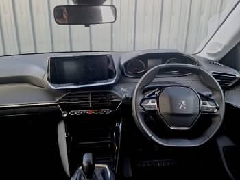 Used Peugeot 208 Active Premium 75 HP (55 kW) 2022 White Hatchback