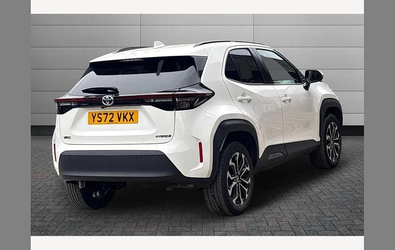 Used Toyota Yaris Cross Design 116 HP (85 kW) 2023 White SUV