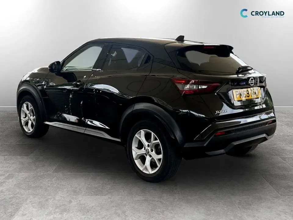 Used Nissan Juke N-Connecta 117 HP (86 kW) 2019 Black SUV