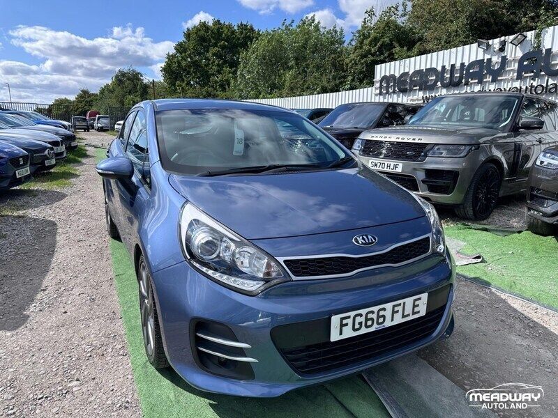 Blue Used 2016 Kia Rio 3 Hatchback | £8,295 (A bit pricey) - Image 1/3