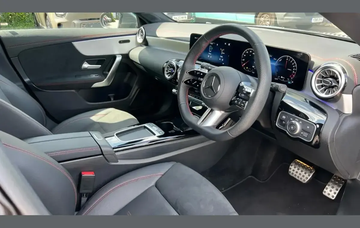 Used Mercedes CLA250 Executive 214 HP (157 kW) 2025 Grey Coupe