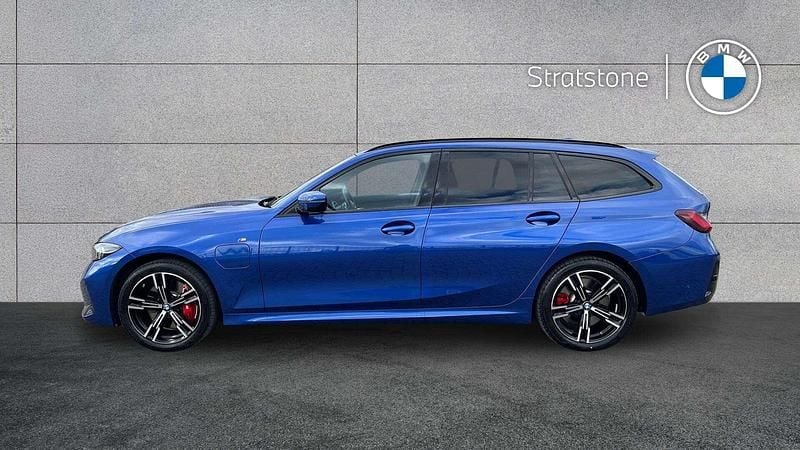 Used BMW 330e M Sport 288 HP (211 kW) 2025 Blue Estate
