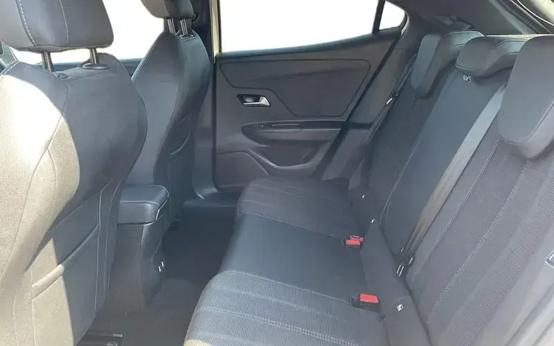 Used Vauxhall Mokka 101 HP (74 kW) 2023 White SUV