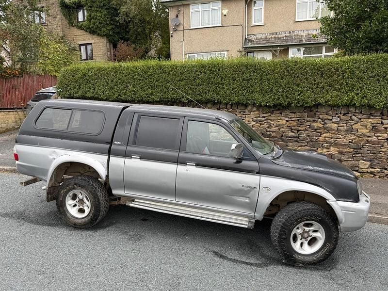 Black Used 2002 Mitsubishi L200 Pickup | £1,895 (Fair price) - Image 1/4