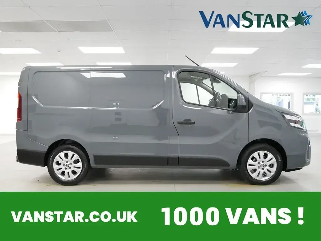 Used Nissan Primastar Tekna 110 HP (80 kW) 2024 Grey MPV