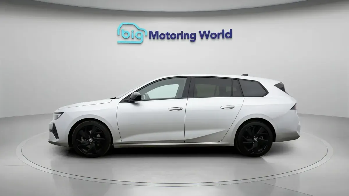 Used Vauxhall Astra S 129 HP (94 kW) 2024 Grey Estate