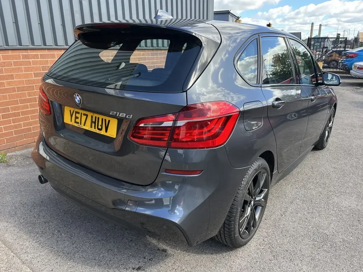 Begagnad BMW 218 Active Tourer M Sport 148 HK (108 kW) 2017 Grå Minibuss