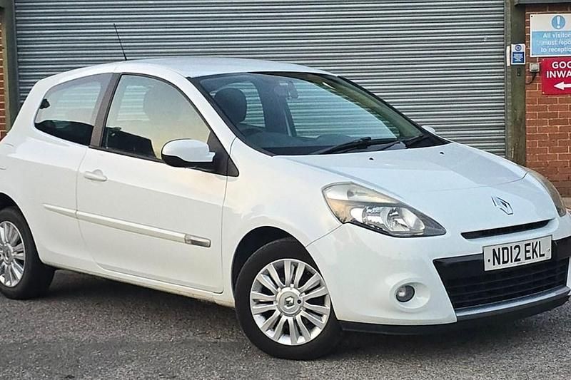 White Used 2012 Renault Clio IV Expression+ Hatchback | £1,995 (A bit pricey) - Image 1/1