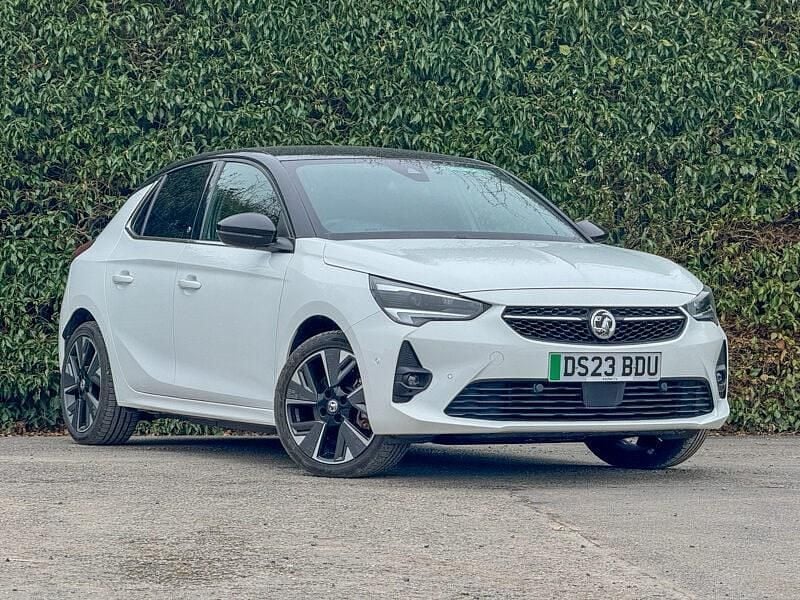 Used Vauxhall Corsa-e Ultimate 100 kW (136 HP) 2023 White Hatchback