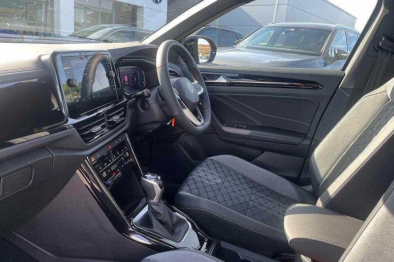 Used VW T-Roc Black Edition 150 HP (110 kW) 2025 Indium grey SUV