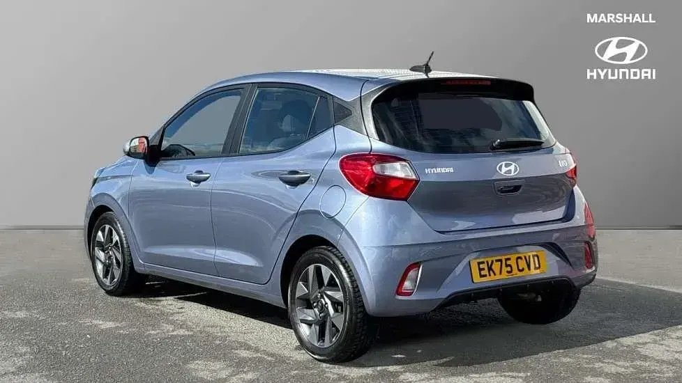 Gebraucht Hyundai i10 Advanced 63 PS (46 kW) 2025 Blau Kleinwagen