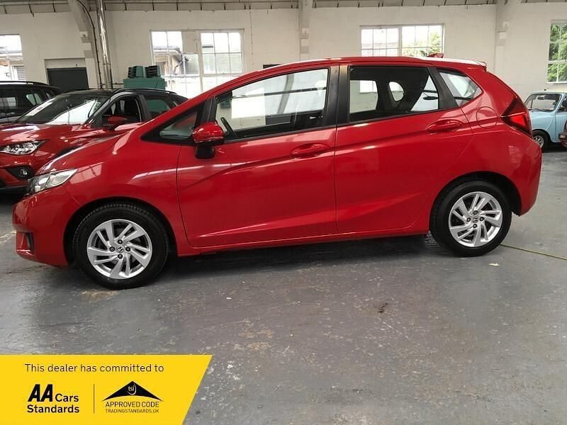 Begagnad Honda Jazz SE 102 HK (75 kW) 2017 Röd Halvkombi