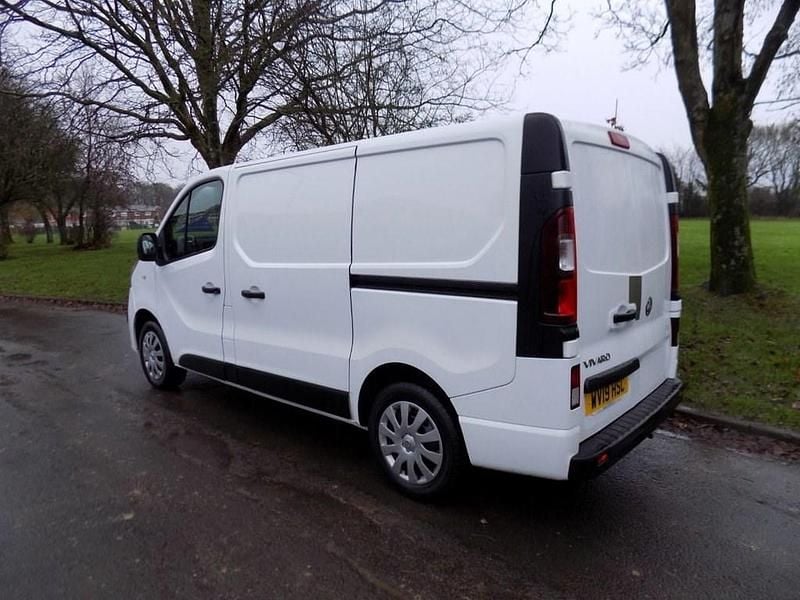 Used Vauxhall Vivaro Sportive 120 HP (88 kW) 2019 White MPV