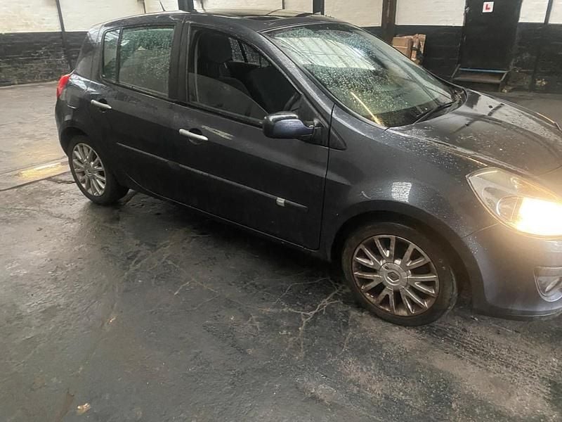 Used Renault Clio II Dynamique 100 HP (73 kW) 2008 Grey Hatchback