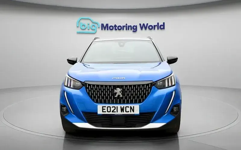 Używany Peugeot 2008 Premium 155 KM (114 kW) 2021 Niebieski SUV