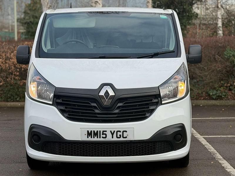 Used Renault Trafic Business 2015 White MPV