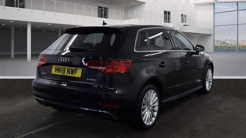 Used Audi A3 Sportback Advanced 2018 Black Hatchback