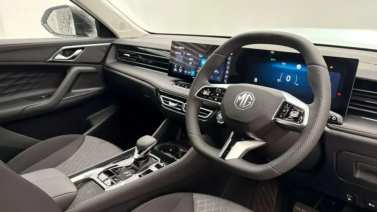 New MG HS SE 224 HP (164 kW) 2026 White SUV