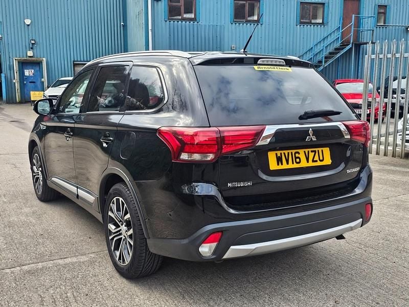Used Mitsubishi Outlander 147 HP (108 kW) 2016 Black SUV