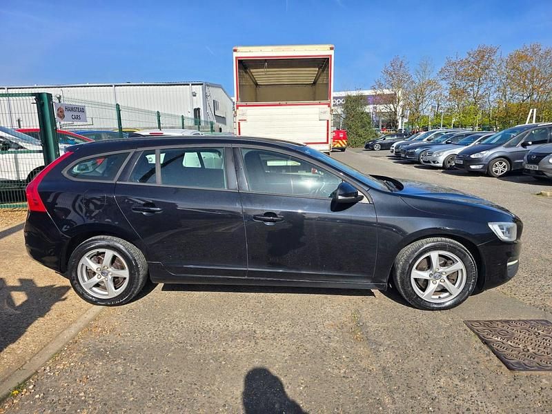 Used Volvo V60 Business Edition 181 HP (133 kW) 2015 Black Estate
