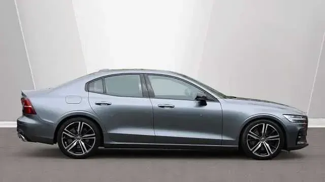 Used Volvo S60 R-Design 250 HP (183 kW) 2019 Sedan