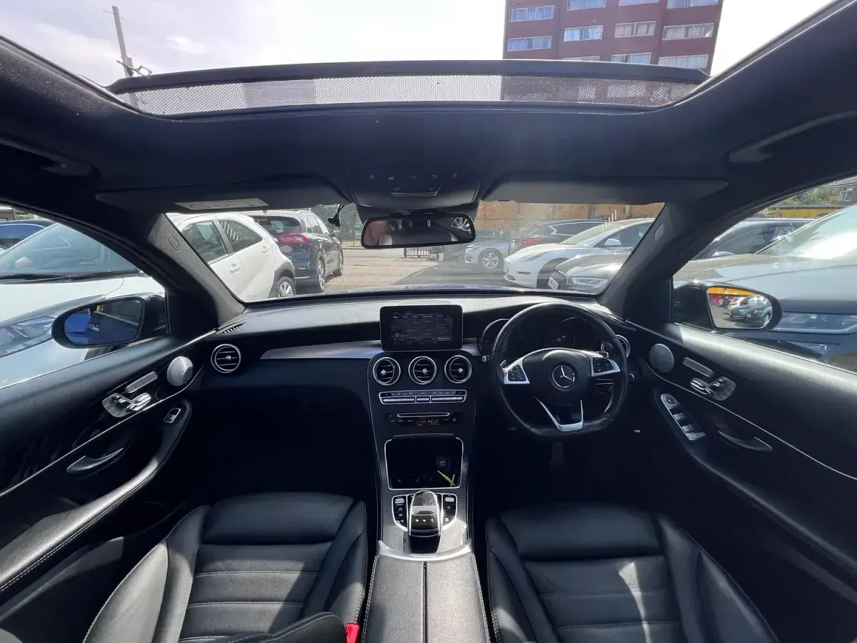 Used Mercedes GLC250 AMG line 211 HP (155 kW) 2018 Blue SUV