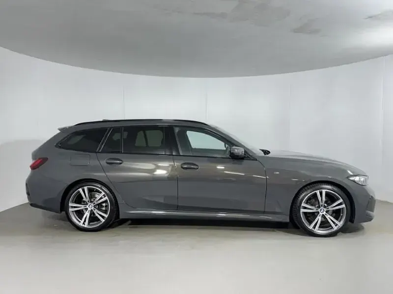 Begagnad BMW 320 M Sport 181 HK (133 kW) 2024 Grå Kombi