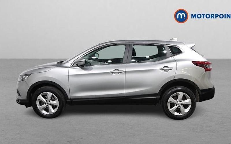 Used Nissan Qashqai Acenta Premium 116 HP (85 kW) 2019 Silver SUV