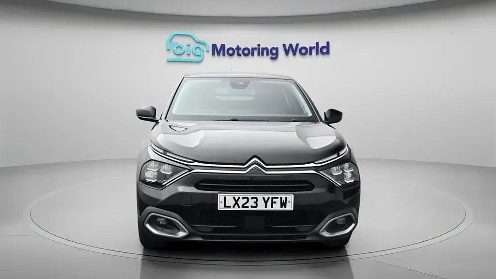 Gebraucht Citroën C4 PureTech 130 PS (95 kW) 2023 Schwarz SUV