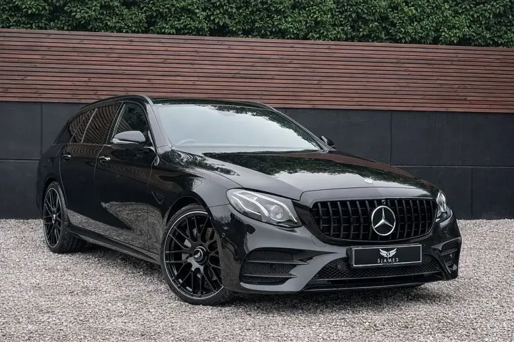 Used Mercedes E220 AMG line 2020 Black Estate